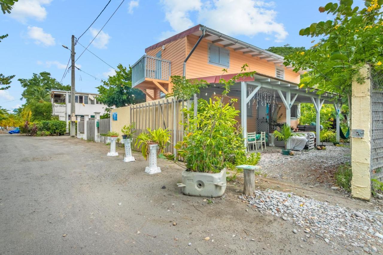 Appartement Charmant Au Carbet Avec Vue Sur La Mer 50 M² Le Carbet Ngoại thất bức ảnh